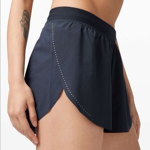 lululemon Find Your Pace Short NAVY Size 10